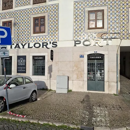 River View Penthouse Апартаменти *