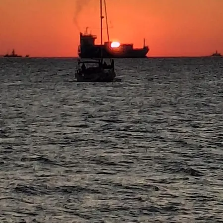 River View Penthouse * Лісабон